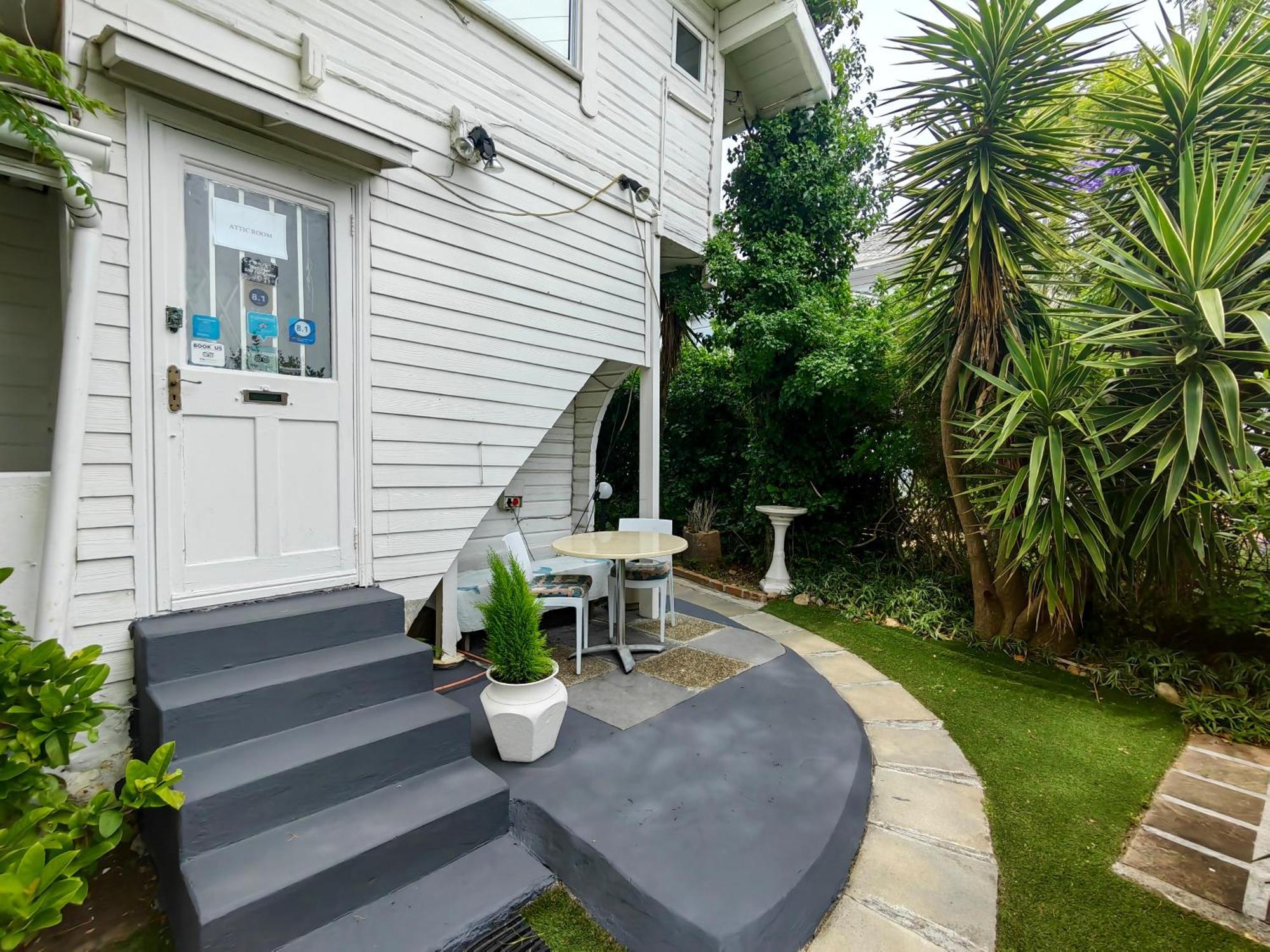 Swiss Cottage Guest House เคปทาวน์ ภายนอก รูปภาพ