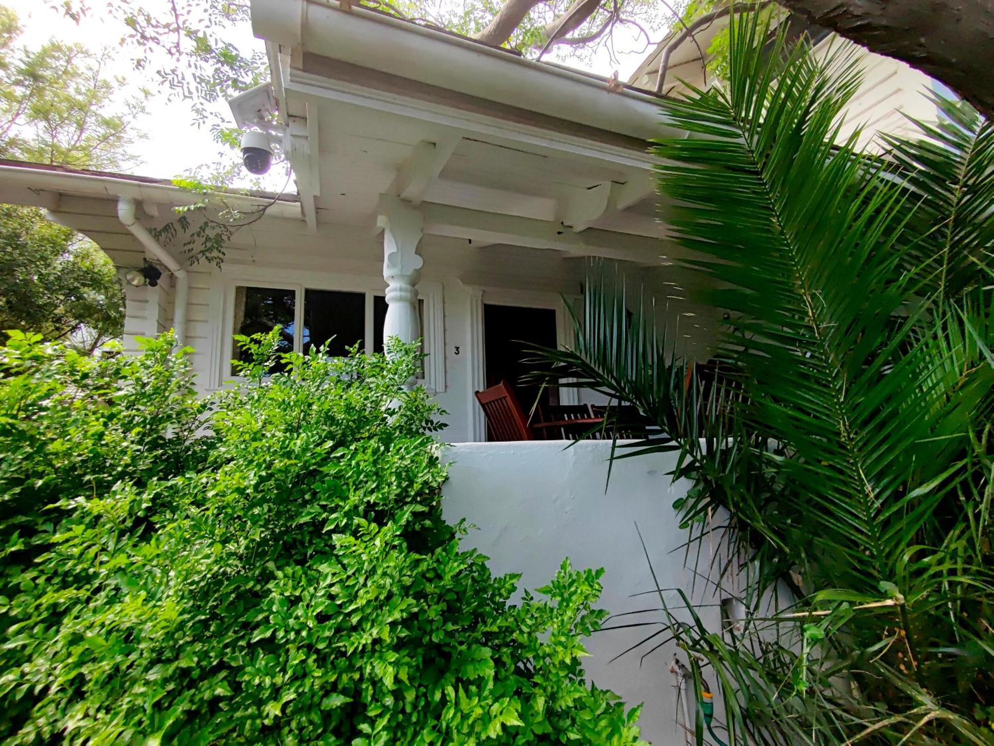 Swiss Cottage Guest House เคปทาวน์ ภายนอก รูปภาพ