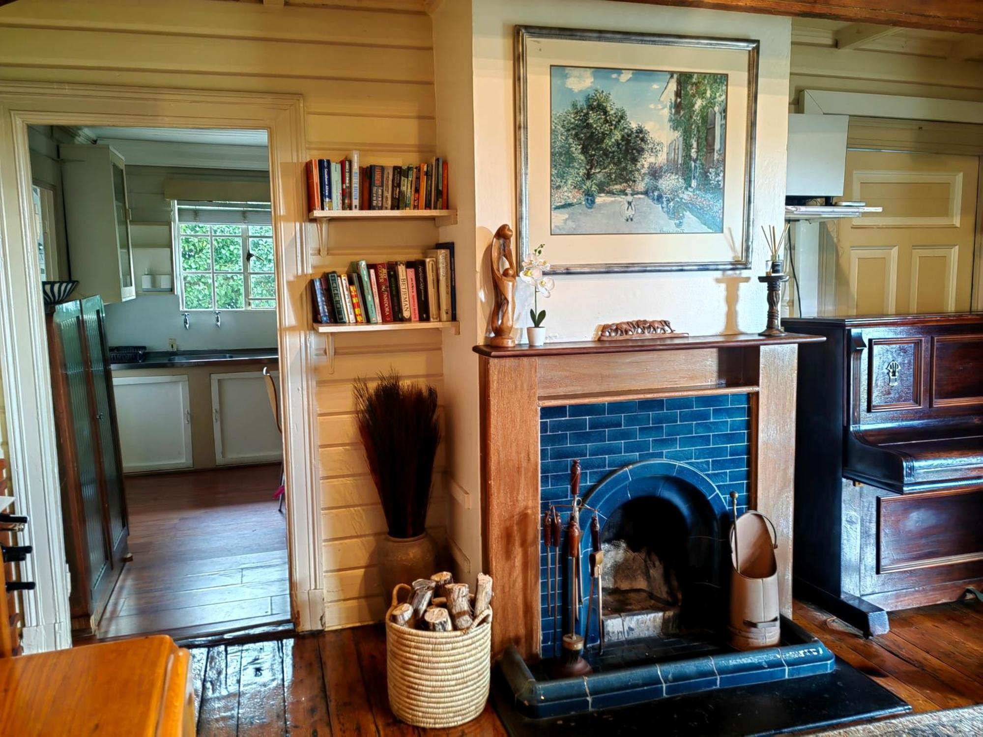 Swiss Cottage Guest House เคปทาวน์ ภายนอก รูปภาพ