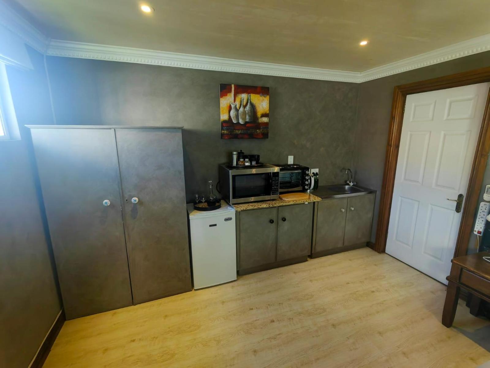 Swiss Cottage Guest House เคปทาวน์ ภายนอก รูปภาพ